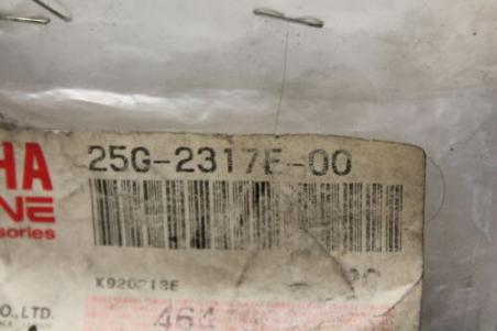1983-1985 XC180 RIVA 180 YAMAHA (YB32) NOS OEM 25G-2317E-00-00 STAY