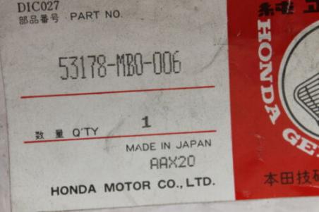 1984-1985 VF500 HONDA (HB41) NOS OEM 53178-MB0-006 HANDLEBAR LEVER 