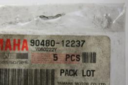 1977-2016 YZ450 SH50 RIVA 125 YAMAHA (YB47) NOS OEM 90480-12237-00 GROMMET