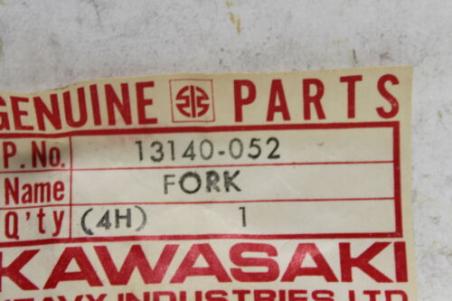 1970-1975 F5 F8 F9 KAWASAKI (KB33) NOS OEM 13140-052 FORK SELECTOR