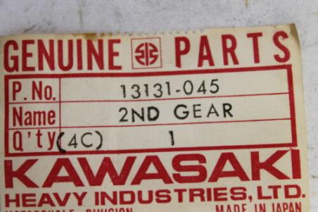1974-1978 KZ400 KAWASAKI (KB36) NOS OEM 13131-045 2ND GEAR OUTPUT SHAFT
