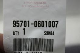 1979-2015 VT600 CTX700 CBR500 HONDA (HB100) NOS OEM 95701-06010-07 BOLT FLANGE