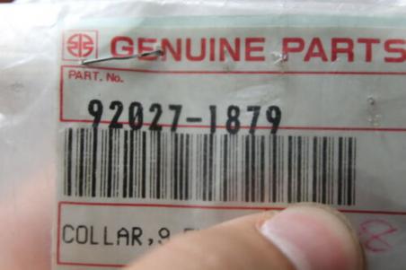 1985-1997 ZX600 HONDA (KB42) NOS OEM 92027-1879 COLLAR