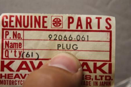 1977-1983 KZ440 650 750 1000  HONDA (KB42) NOS OEM 92066-061 PLUG KICKSTARTER