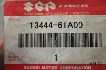 1975-2006 GSX750 GSF1200 SUZUKI (SB51) NOS OEM 13444-61A00 SPRING