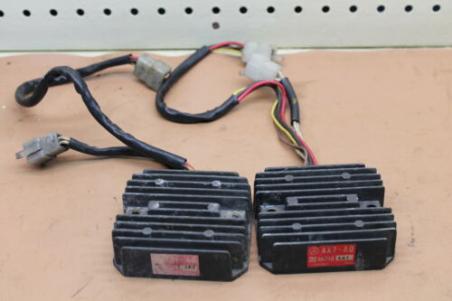 1983 XV500 xv750 920 zx550 YAMAHA (YSRB1) VOLTAGE REGULATOR RECTIFIER sh238 EACH