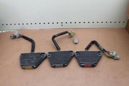 1983 VT500 SHADOW HONDA (HSRB11) VOLTAGE REGULATOR RECTIFIER 31600 MF5-018 SH556