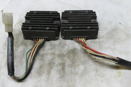 1985 XJ700 YAMAHA (YSRB4) VOLTAGE REGULATOR RECTIFIER SH233 12R-81960-A1-00