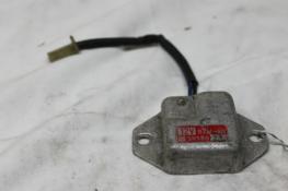 1990 EX570 YAMAHA (YSRB10) VOLTAGE REGULATOR RECTIFIER SH588 82M-A0