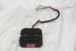 1983 XV920 YAMAHA (YSRB15) VOLTAGE REGULATOR RECTIFIER 4X7-81960-A0-00 SH238