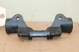 1983 YAMAHA XV920 VIRAGO (#172) HEADLIGHT GAUGE MOUNT BRACKET