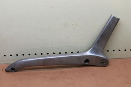 1983 YAMAHA XV920 VIRAGO (#172) LEFT REAR SISSY BAR FENDER STAY 