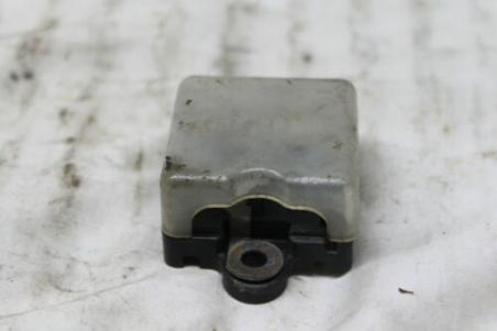 1981 SUZUKI GS550 GS550L (#106) FUSE BOX FUSE PANEL BLOCK MAIN WITH COVER