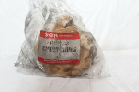 SUZUKI 24121-10G00 (SB2) NOS OEM 24121-10G00 SHAFT COUNTER