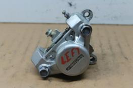 1990 YAMAHA FZR600 LEFT FRONT BRAKE CALIPER (YBC13) 3HE-2580T-02-00