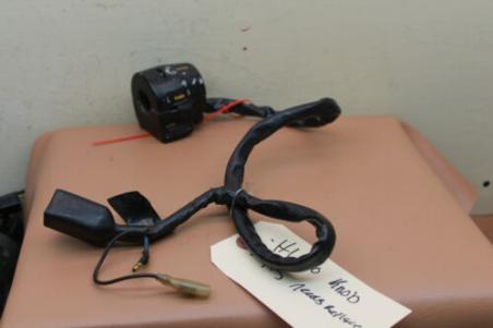 1980 KAWASAKI KZ550  LEFT HANDLEBAR CONTROL (KSHC86)