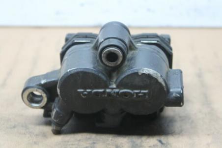 1986 HONDA 1100 VF1100 C RIGHT FRONT BRAKE CALIPER (HBC33) 45200-MB3-018