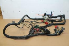 1985 HONDA INTERCEPTOR 500 VF500F MAIN WIRING WIRE HARNESS (HWH39) 32100-MF2-010