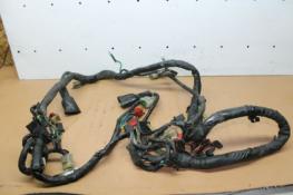 1985 HONDA V30 MAGNA VF500C MAIN WIRING WIRE HARNESS (HWH65) 32100-MJ8-000