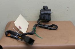1975 KAWASAKI KZ400 RIGHT HANDLEBAR CONTROL (KSHC165)
