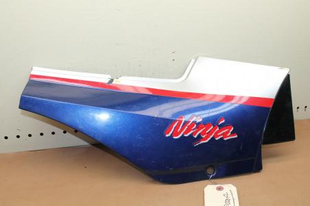 1984 KAWASAKI ZX900 RIGHT SIDE COVER (KTP83)
