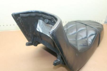 1983 SUZUKI GS750E  SEAT (STS16)