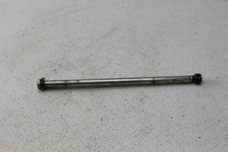 1982 SUZUKI GS550 (#207) REAR BACK SWINGARM BOLT SUSPENSION PIVOT AXLE