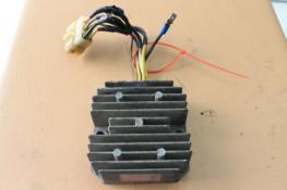 1992 KAWASAKI NINJA ZX600 (#252) VOLTAGE REGULATOR RECTIFIER