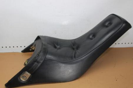 1985 SUZUKI MADURA GV700 REAR SEAT SADDLE (TOSS31)