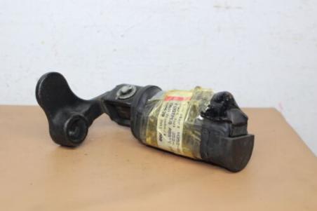 1976 HONDA CB500T LEFT FRONT FOOT REST PEG STEP (TOHF253)