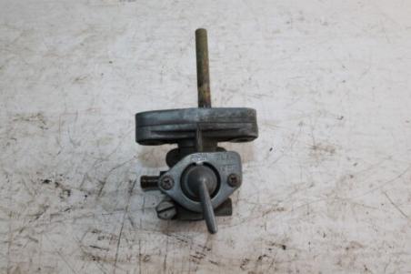 1976 YAMAHA XS500 FUEL GAS TANK PETCOCK SHUT ON OFF VALVE RIGHT (TYPC31)