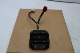 1980 HONDA CX500 (#289) VOLTAGE REGULATOR RECTIFIER