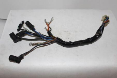 YAMAHA VISION XZ550 GAUGE METER PILOT INDICATOR WIRE HARNESS SOCKET (TOIW239)