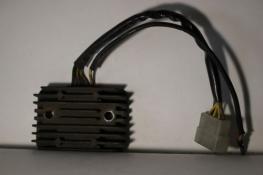 KAWASAKI KZ750 KZ650 VOLTAGE REGULATOR RECTIFIER (TOVR54) SH530A-12