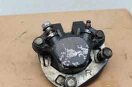 1980 SUZUKI GS1000 GL (#316) RIGHT FRONT BRAKE CALIPER