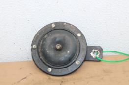 1979 YAMAHA XS750S XS750 SPECIAL (#296) HORN 