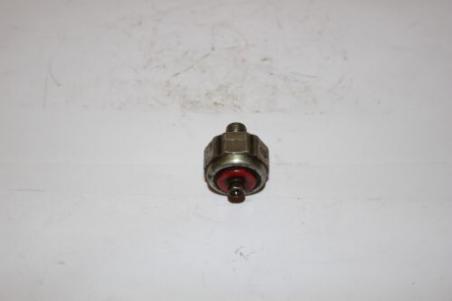 1977 YAMAHA XS400 OIL PRESSURE RELAY SWITCH SENSOR (TOE1130)