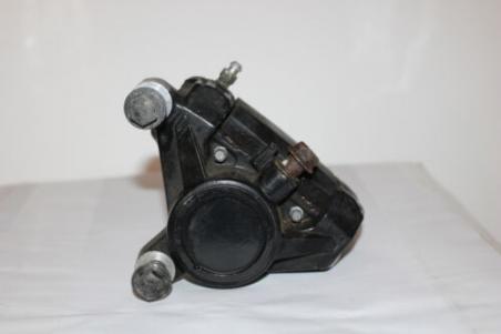 1985 YAMAHA FZ750 RIGHT FRONT BRAKE CALIPER (YBC150) 