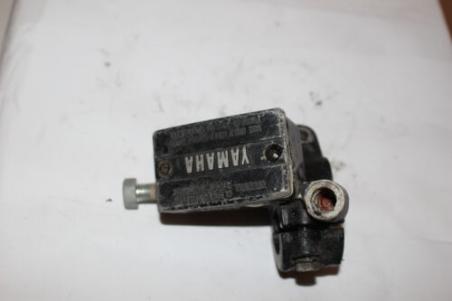 YAMAHA VIRAGO XV250 VSTAR XV250 FRONT BRAKE MASTER CYLINDER (FMC07)