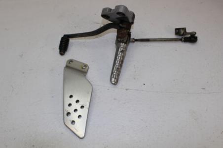 1995 YAMAHA FZR600 (#309) LEFT FRONT FOOT REST PEG STEP W/ SHIFTER & PLATE