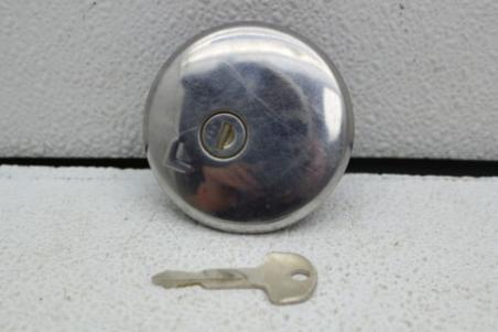 1980-1982 SUZUKI GS450ST GAS FUEL CAP FILLER **WITH KEY** (TIG10)