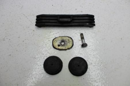 1984 YAMAHA FJ600 (#303) FRONT REAR FUEL GAS TANK DAMPER CUSHION 