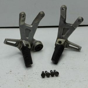 1987 YAMAHA FZR1000 LEFT RIGHT REAR FOOT REST PEG STEP (YBF)