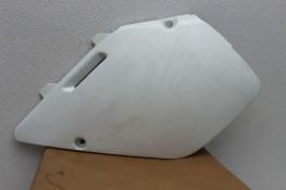 1996 SUZUKI RM250 RM125 LEFT SIDE FRAME COVER PANEL  (STP217)