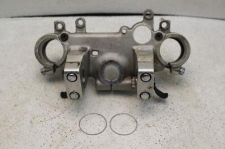 1984 HONDA VF1100 MAGNA (#367) UPPER TRIPLE TREE CLAMP TOP MOUNT