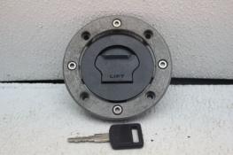 1997 SUZUKI GSXR600 GAS FUEL CAP FILLER WITH KEY (TIG149)
