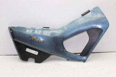 1984 YAMAHA VENTURE XVZ1200 RIGHT SIDE FRAME COVER PANEL (YTP353)