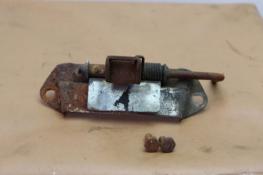 1969 HONDA CL350 SEAT LOCK LATCH (TIG61)
