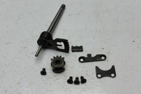 2004 SUZUKI GZ250 GEAR SHIFTER SHIFT SPINDLE ROD (SB14)