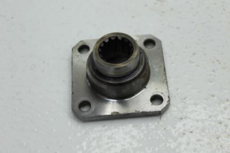 1978 YAMAHA XS750 SPECIAL (#282) FINAL DRIVE GEAR BEARING HOUSING HOLDER MOUNT